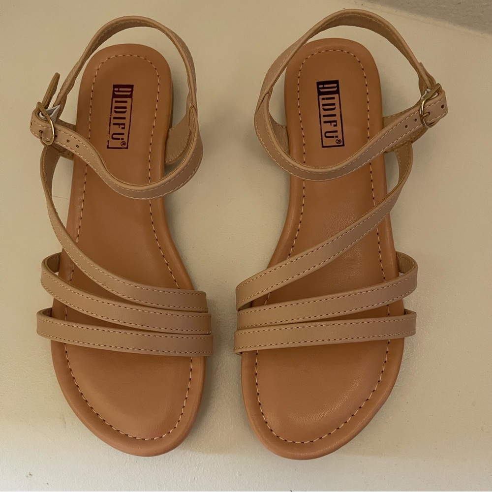 Sandals Nude Size 6 Rubber Sole